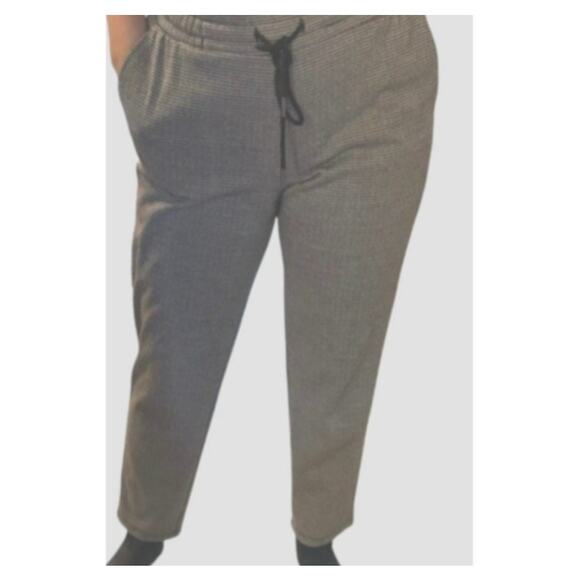 A New Day Houndstooth Pants, pockets and elastic waist. - Picture 2 of 15